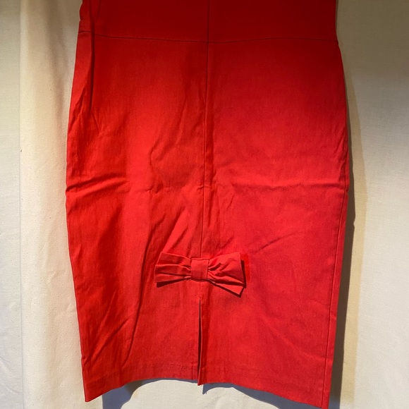 Ladies Skirt - Picture 2 of 4